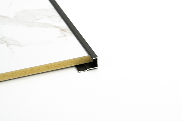 Prírodný dub Wotan - Prémiové 3D lamely - Dekoratívne akustické vertikálne stenové panely