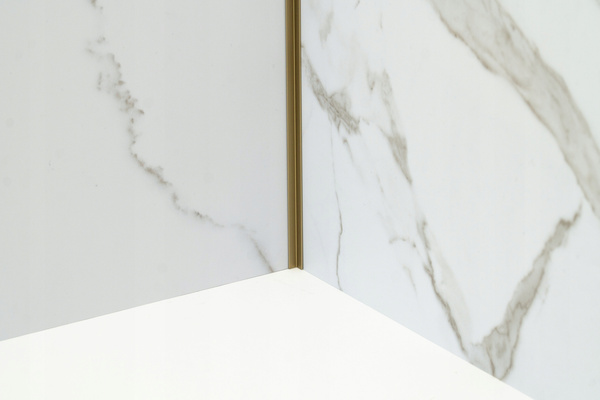 Prírodný dub Wotan - Prémiové 3D lamely - Dekoratívne akustické vertikálne stenové panely