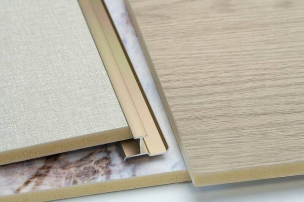 Prírodný dub Wotan - Prémiové 3D lamely - Dekoratívne akustické vertikálne stenové panely