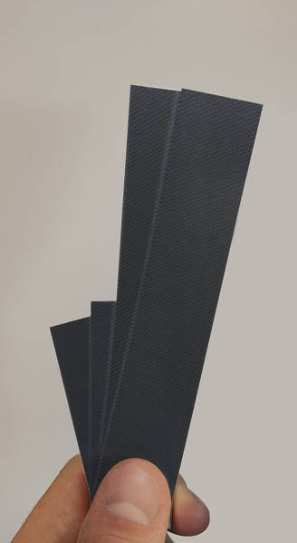 Univerzálny čierny ukončovací prvok soklovej lišty