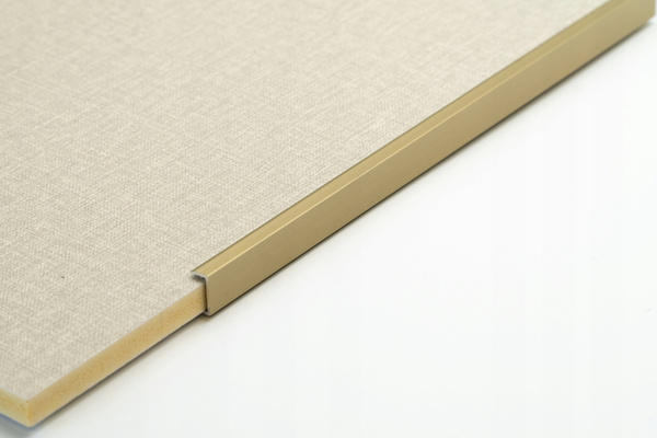 Prírodný dub Wotan - Prémiové 3D lamely - Dekoratívne akustické vertikálne stenové panely