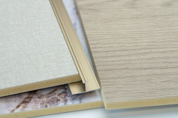 Prírodný dub Wotan - Prémiové 3D lamely - Dekoratívne akustické vertikálne stenové panely