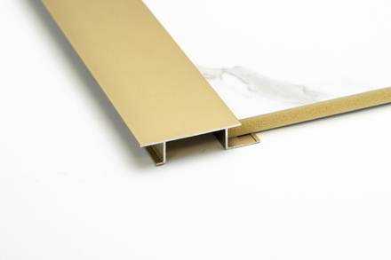 Prírodný dub Wotan - Prémiové 3D lamely - Dekoratívne akustické vertikálne stenové panely