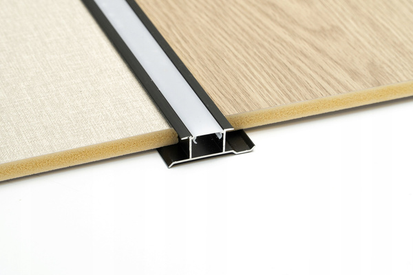 Prírodný dub Wotan - Prémiové 3D lamely - Dekoratívne akustické vertikálne stenové panely